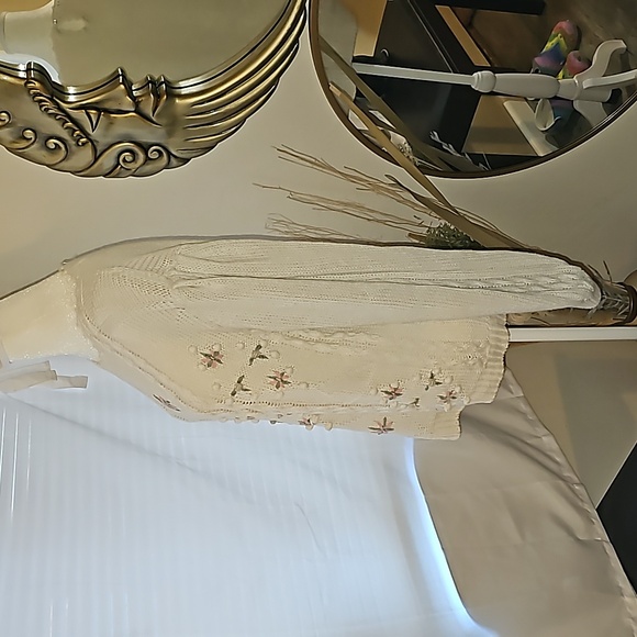 Vintage cable knit sweater pom poms floral ivory embroidery - Picture 3 of 9